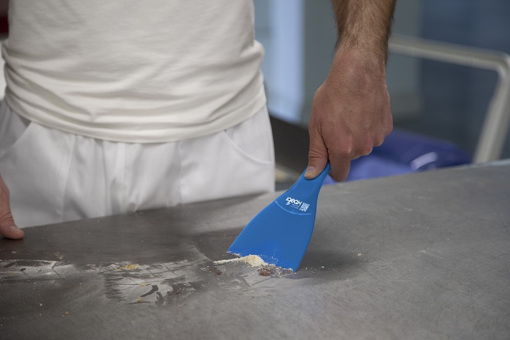 Plastični strugač za prehrambenu industriju