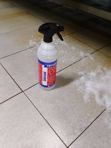 Sredstvo za temeljno čišćenje podova Dekam